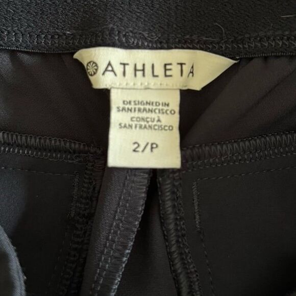 Athleta Endless High Rise Cargo Pant in Navy Blue Size 2P - Picture 11 of 12